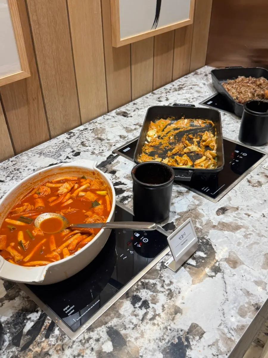 Spicy glazed and soy sauce dakgangjeong