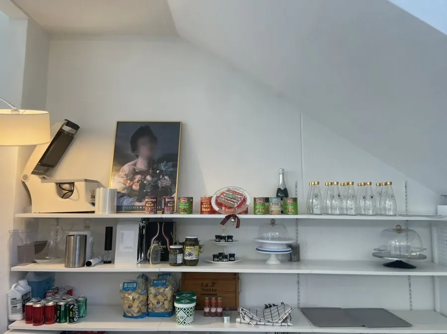 Stylish atmosphere of When You Bite