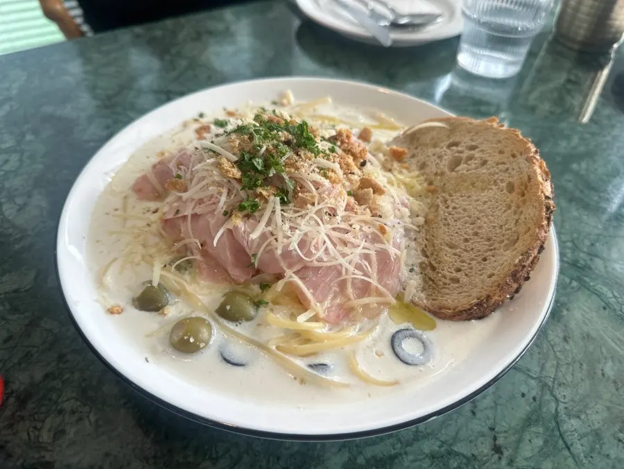 100-hour jambon cream pasta at When You Bite