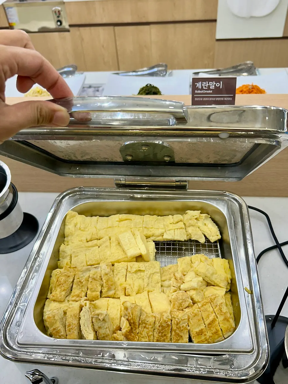 Unlimited self-bar side-dish selection