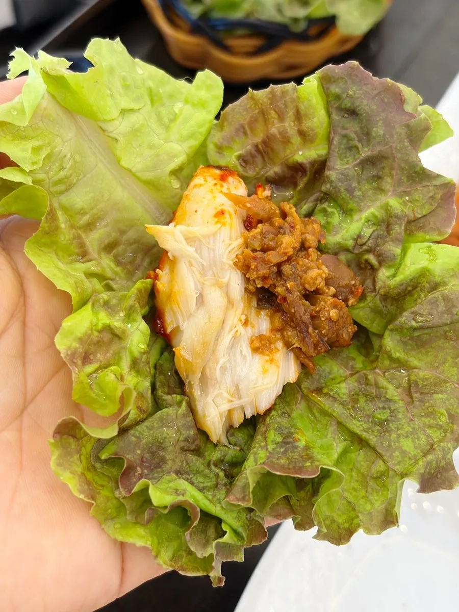 Hearth-grilled seasoned mackerel coated in sauce