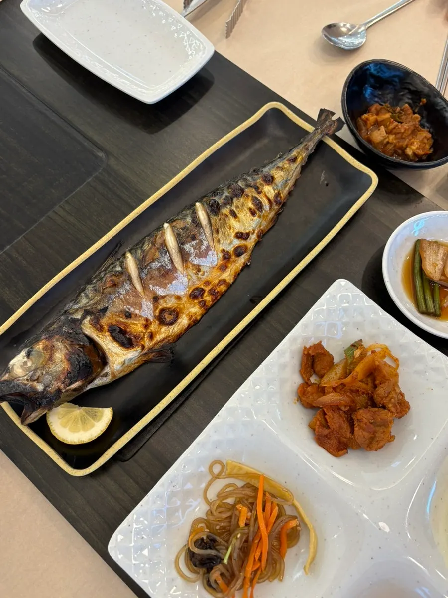 윤기 도는 솥밥