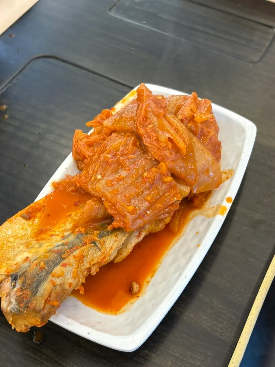 묵은지고등어찜과 솥밥 한 숟갈