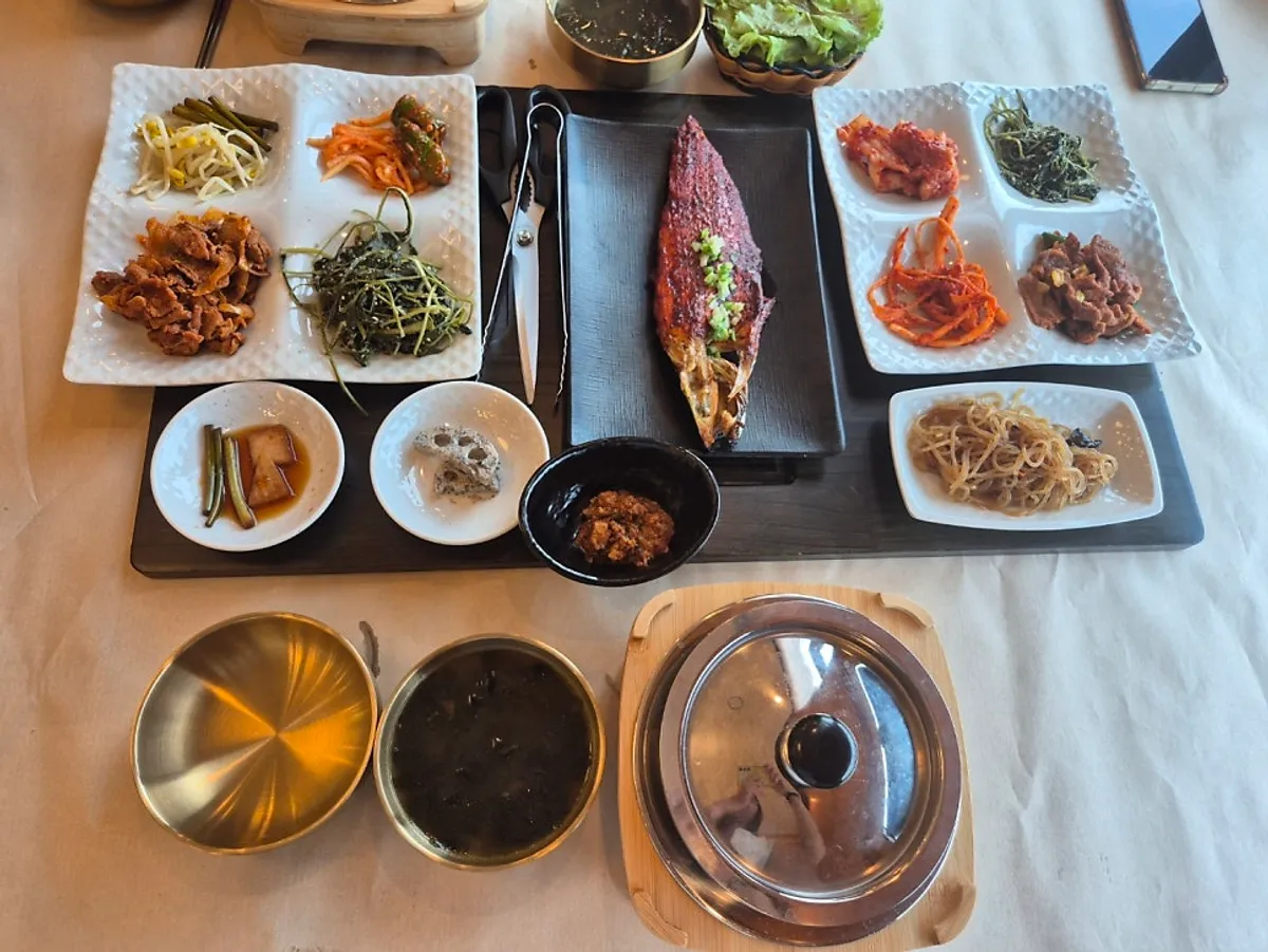 Grilled mackerel and pot rice set for two