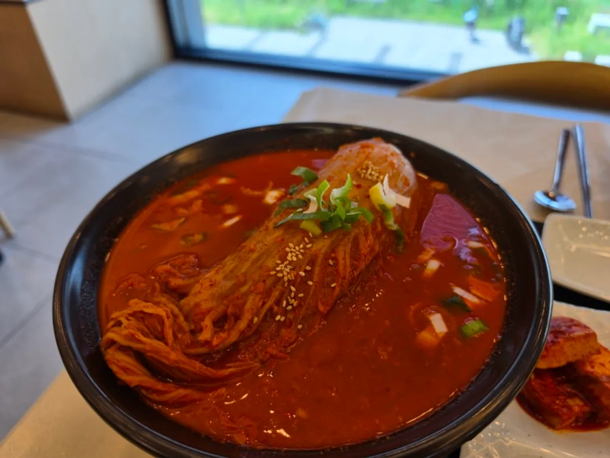 부산에뜬고등어 묵은지 고등어찜 한상