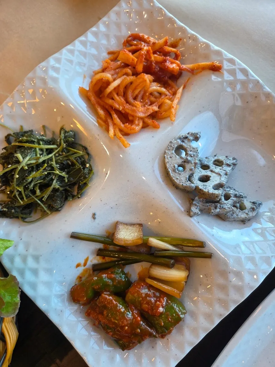 Ss am vegetables and sungnyung at the self-service bar