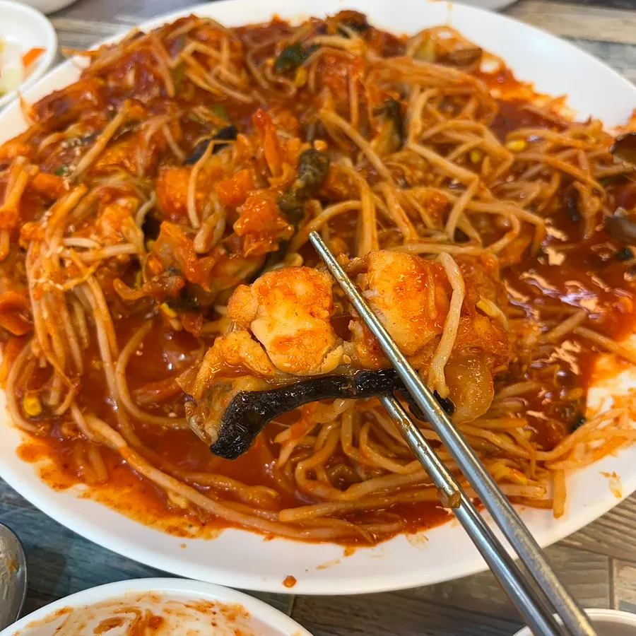 Savory steamed monkfish sauce