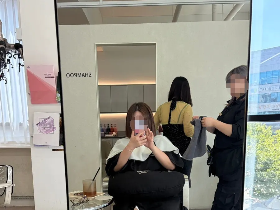 매직 전후 차분해진 모발 비교