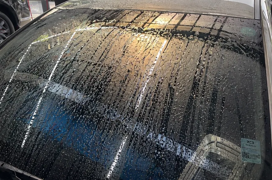 AutoGrooming CleanView for vehicle glass care