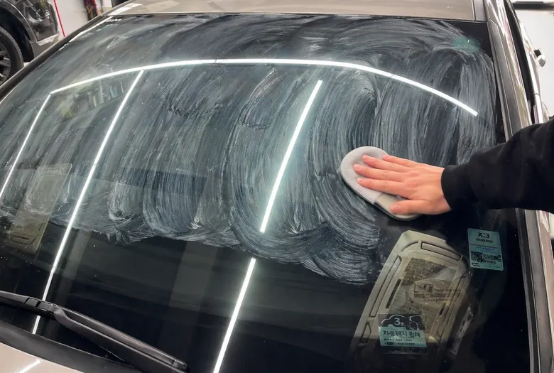 Preparing for CleanView oil-film removal