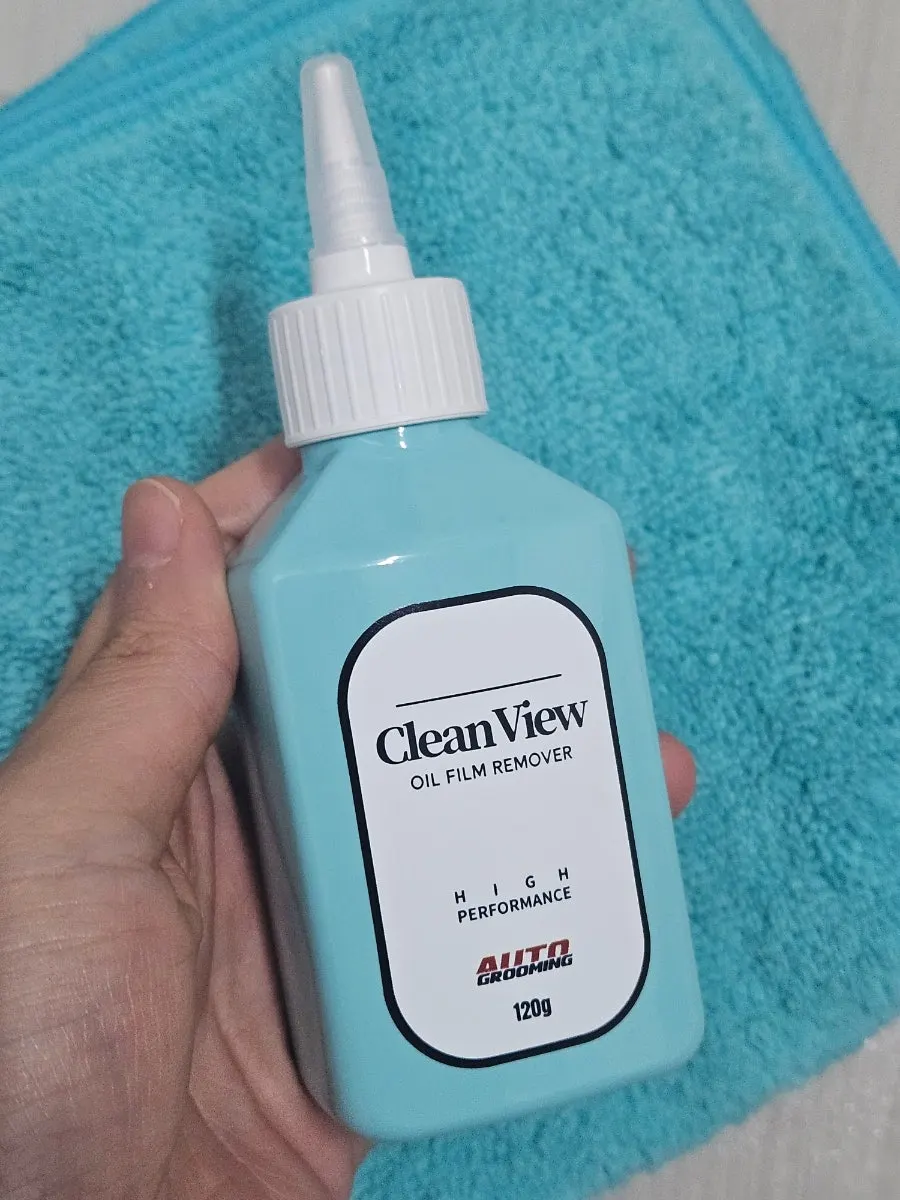 색을 맞춘 클린뷰 유막제거제와 전용 타월