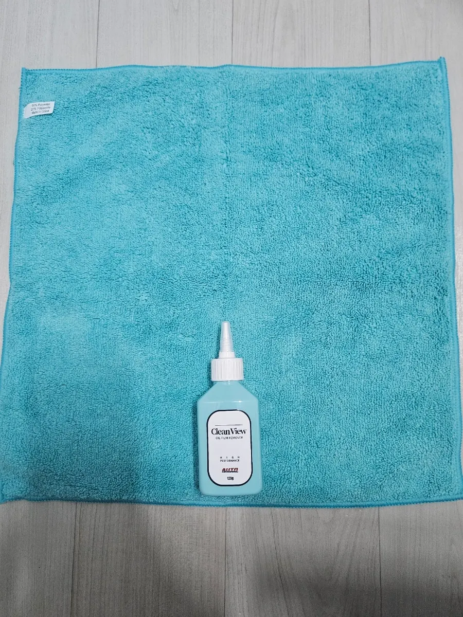 유막제거제 용기와 전용 타월의 크기 비교