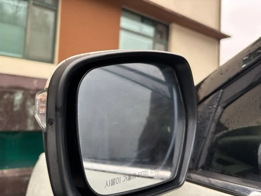 Applying CLEAN VIEW to car glass
