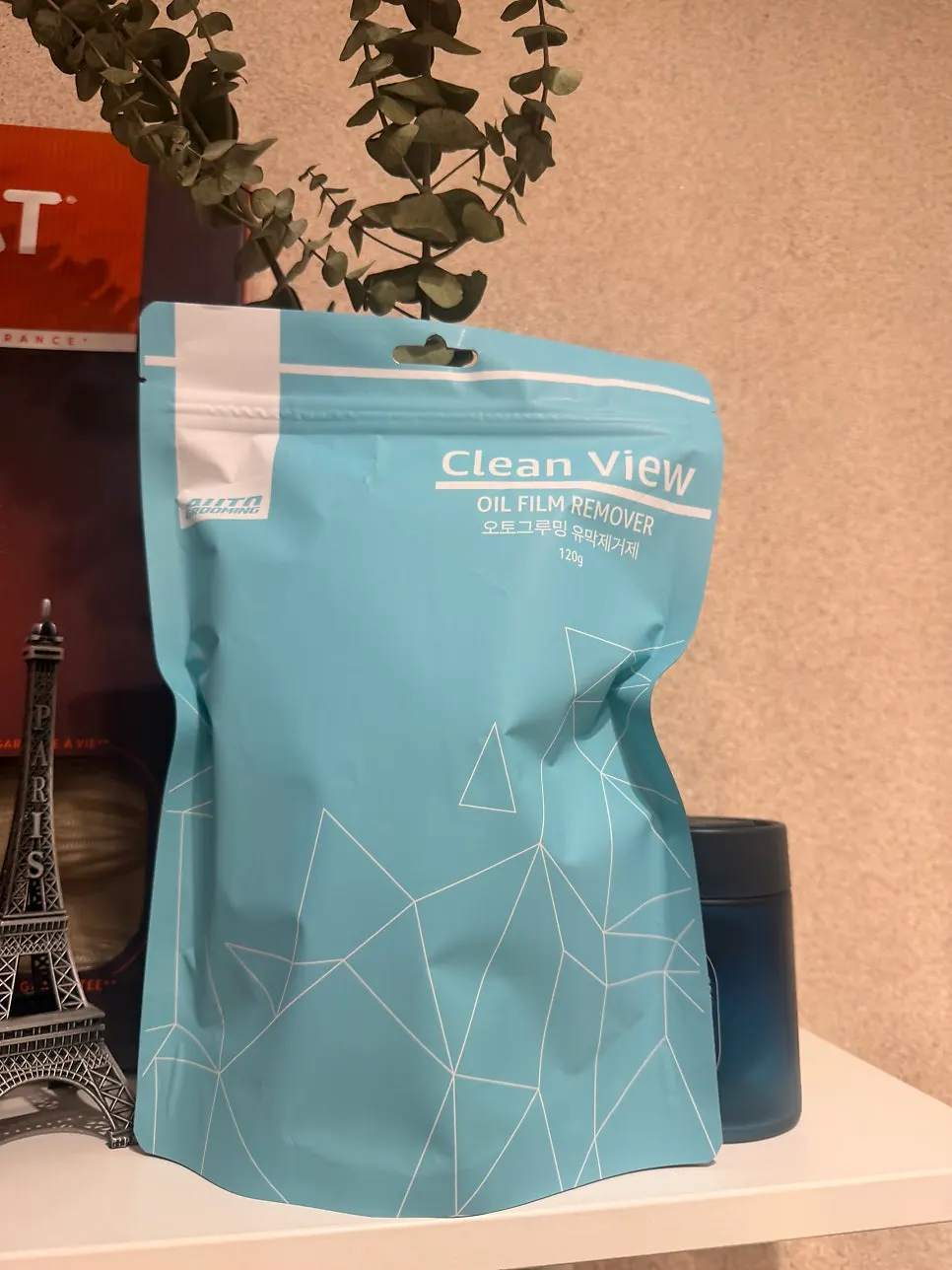 Clean View oil-film remover used for car glass care