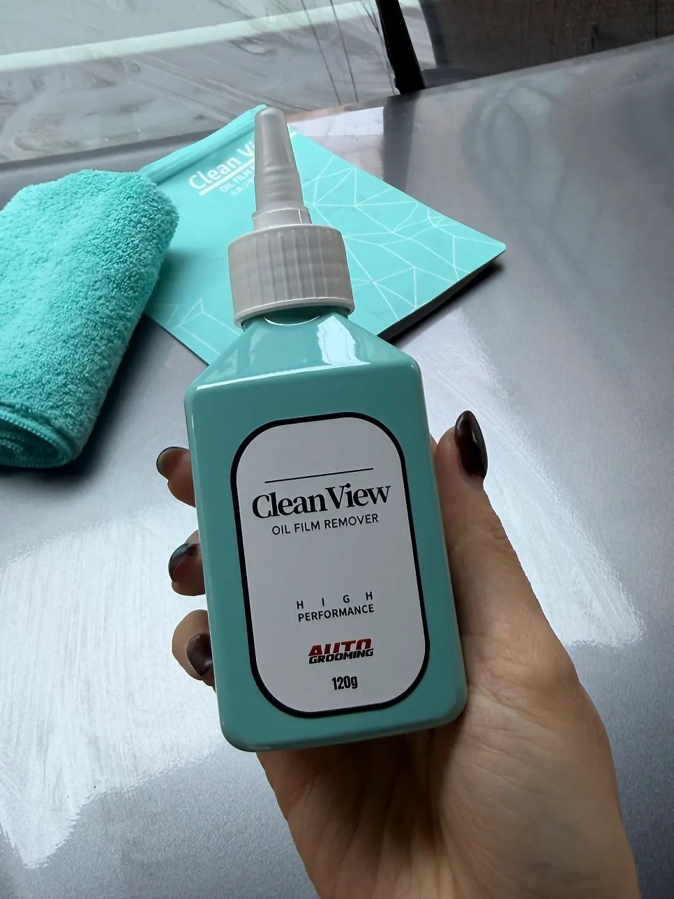 Clean View oil film remover packaging and included contents