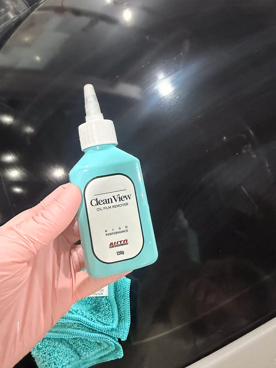Clean View oil-film remover set used for self-service car washing