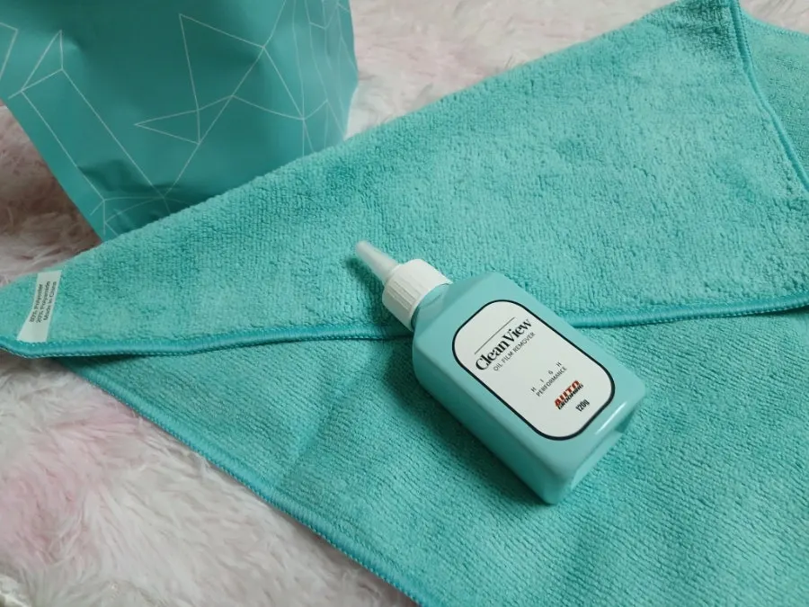 AutoGrooming CleanView oil film remover for car glass care