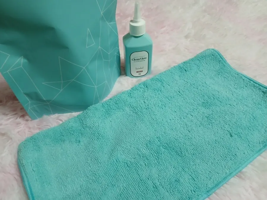 Dedicated towel included with CleanView oil film remover