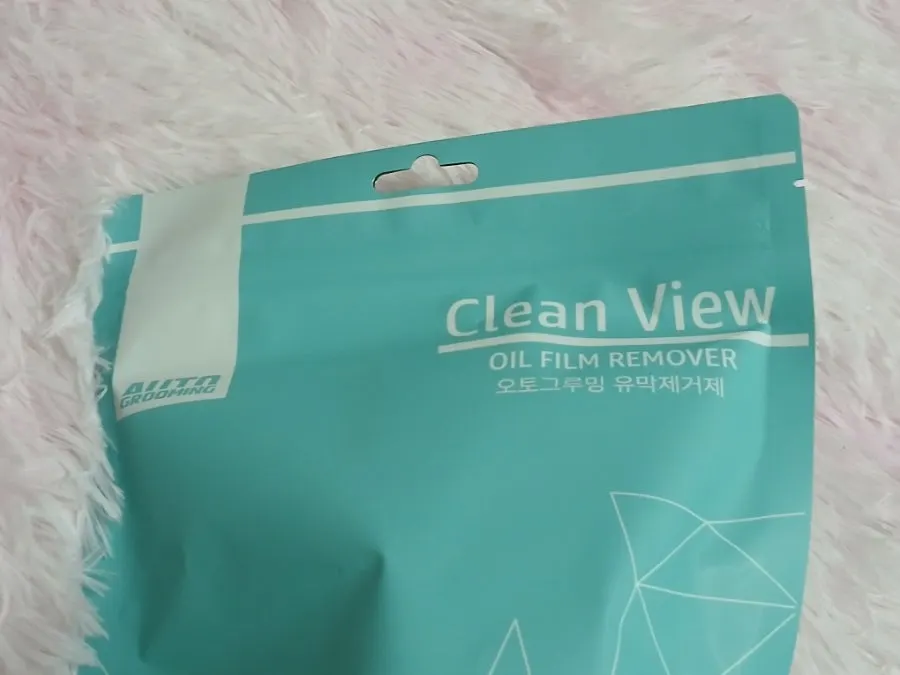 CleanView product for finishing glass care after a self-service car wash