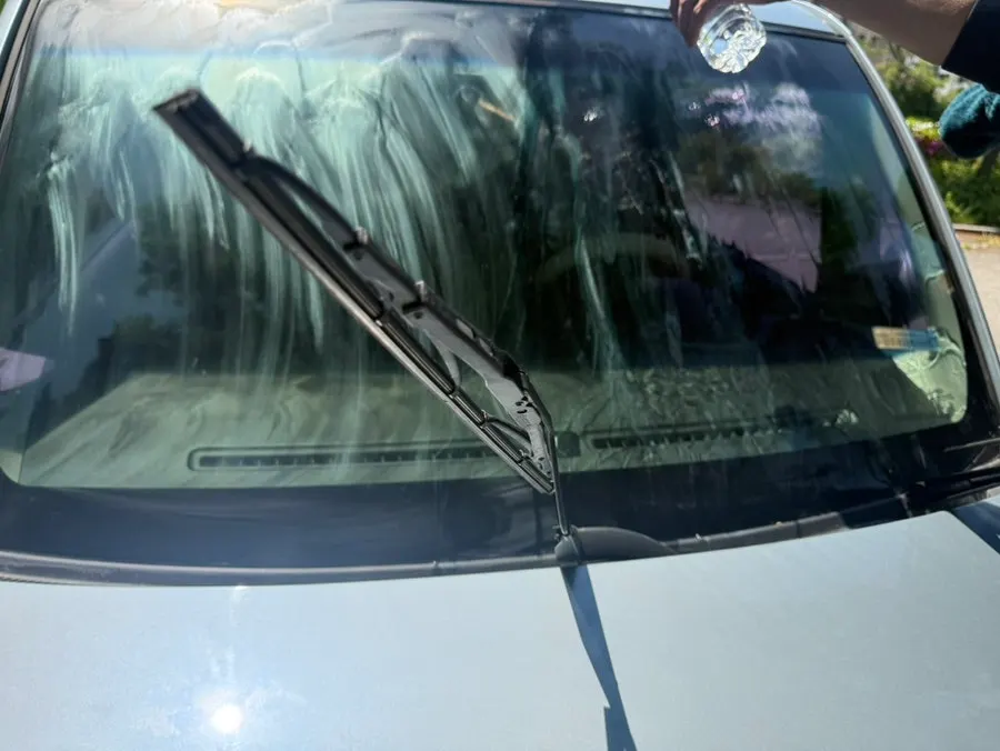 Wiping car glass with Clean View