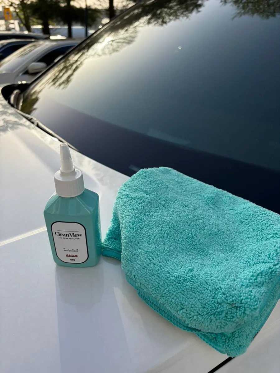 Self-service car wash process using Clean View oil film remover