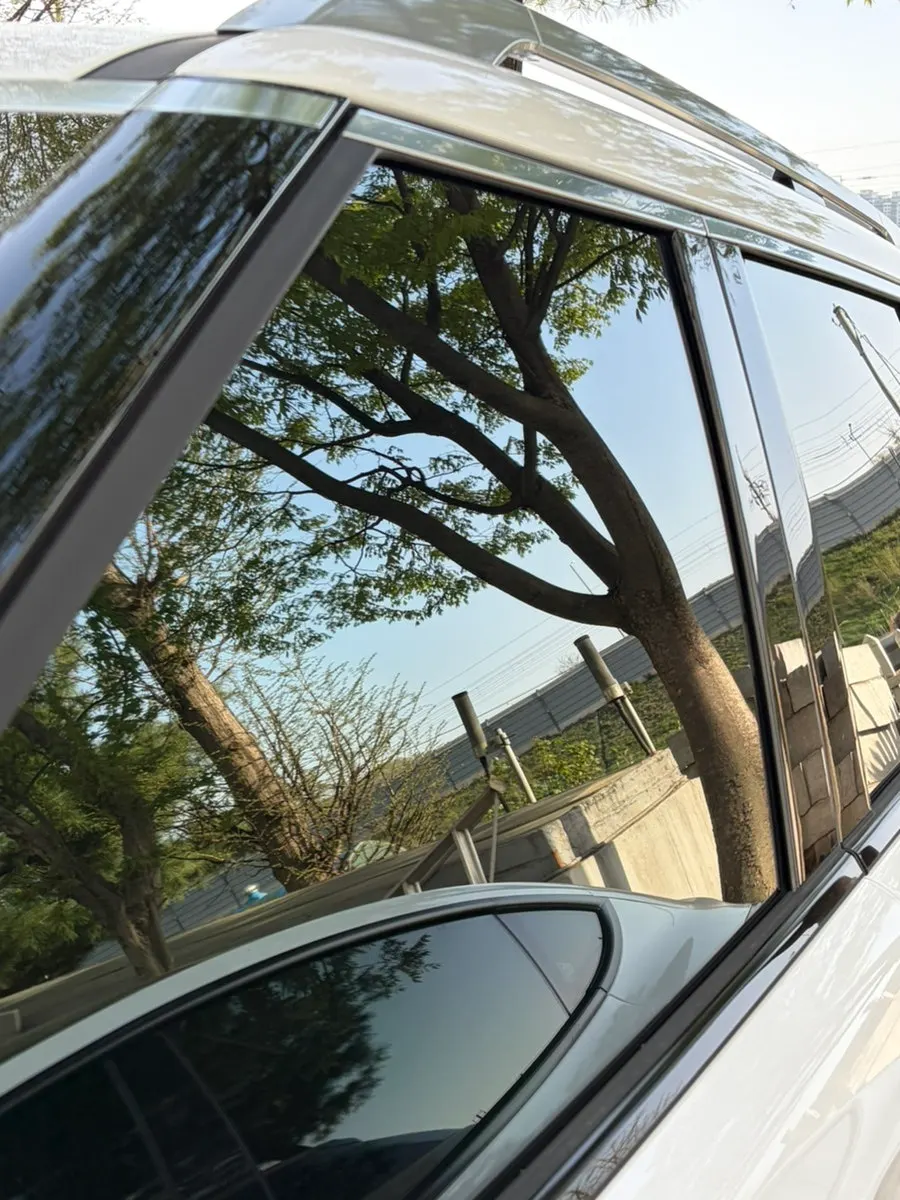 Car glass after using Clean View oil film remover
