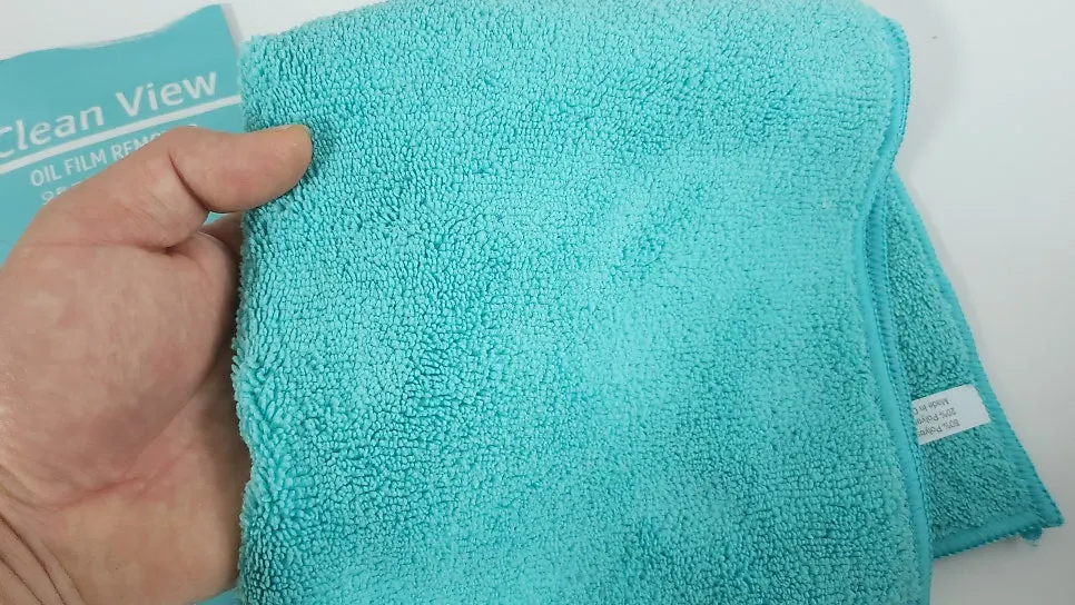 Microfiber towel size used for wiping a wide area