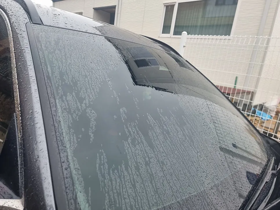 Car windshield that did not look clean even after using the wipers