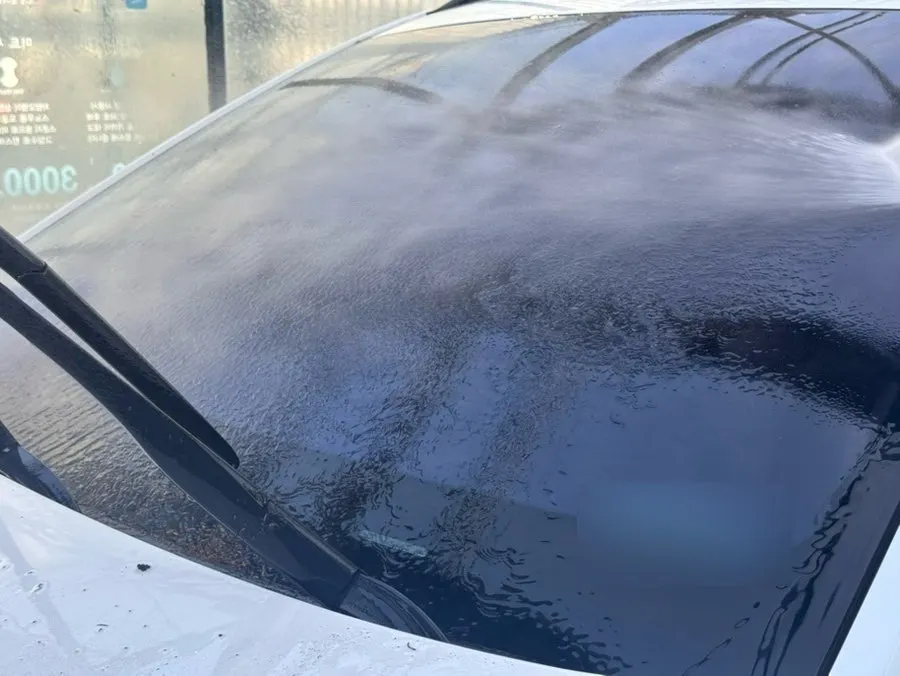 Repeatedly cleaning the part of the windshield touched by the wipers