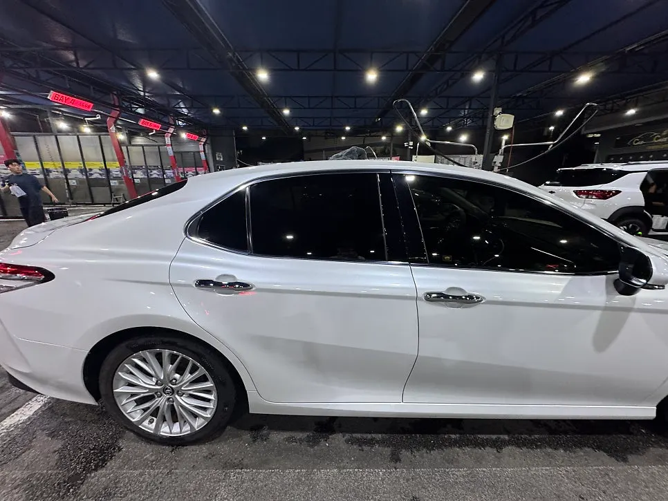 Vehicle continuing to the main wash after pre-wash