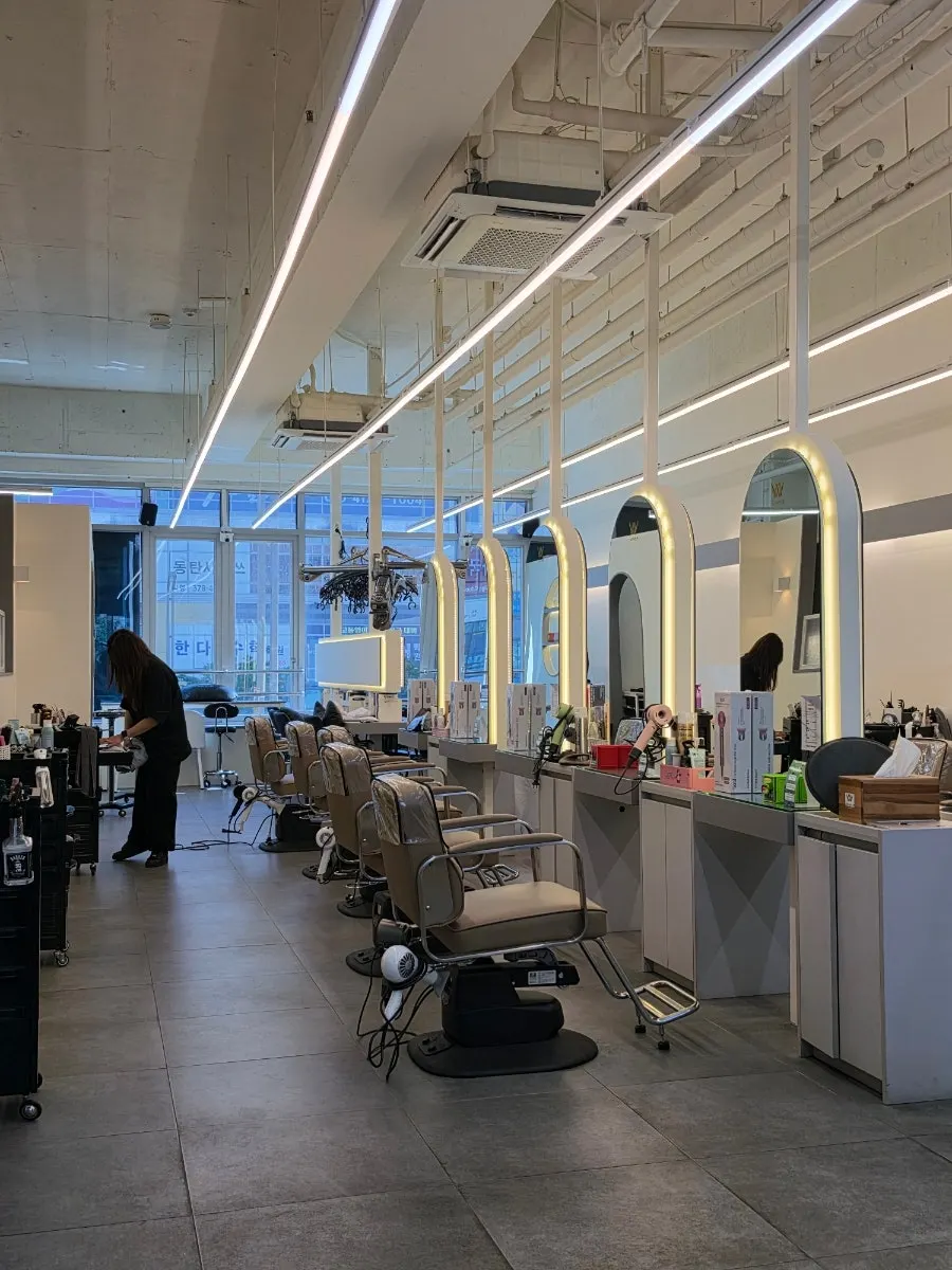 Styling seats at Ava Hair Dongtan Yeongcheon