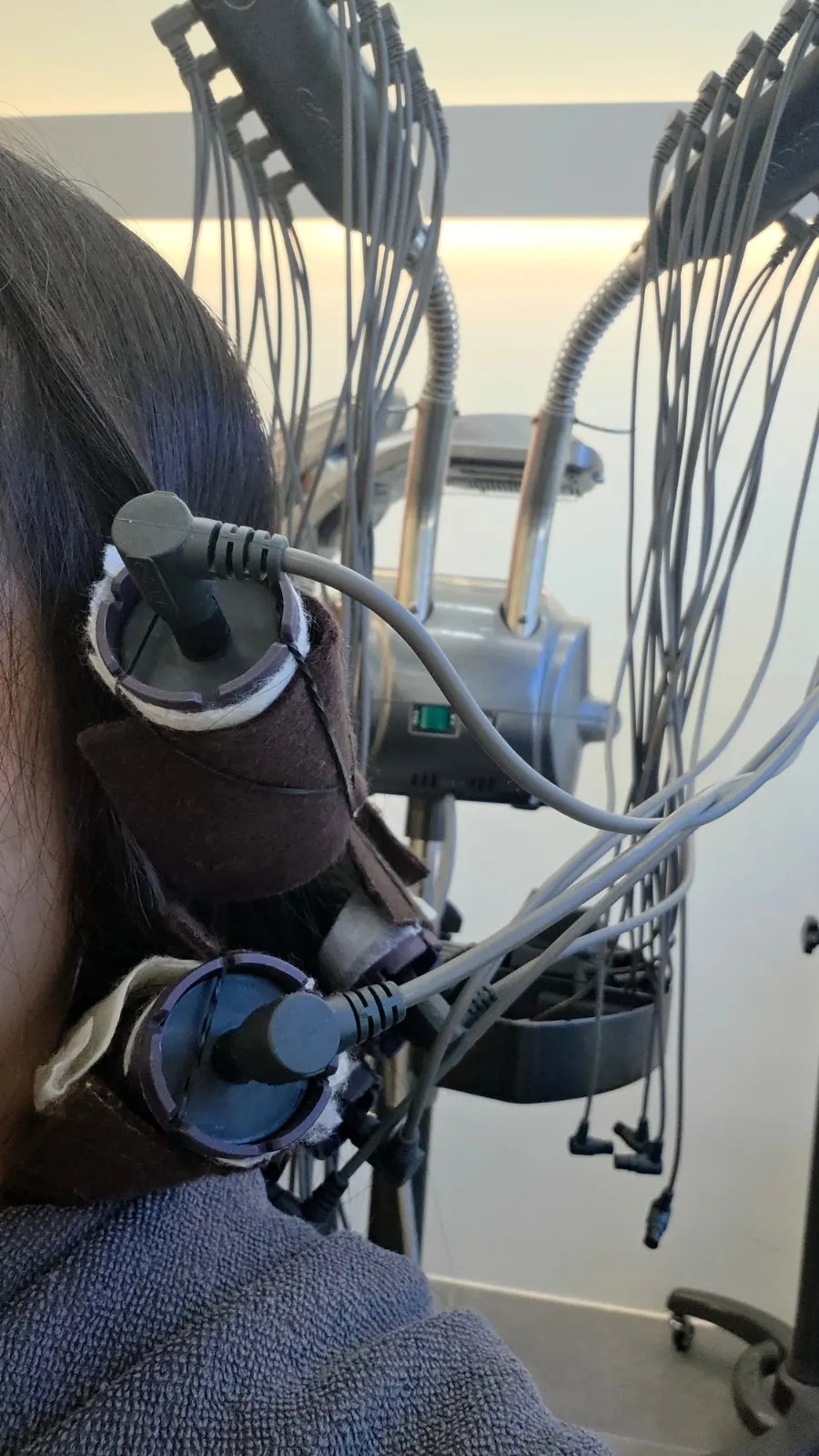 Winding the hair around perm rods