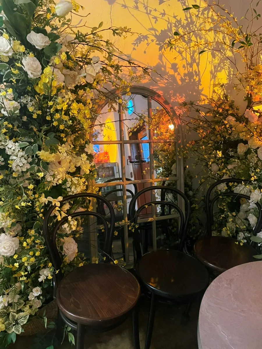 Wedding-hall-style photo zone at Awesome Rose