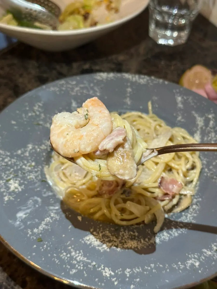 White rose pasta mixed with cheese powder