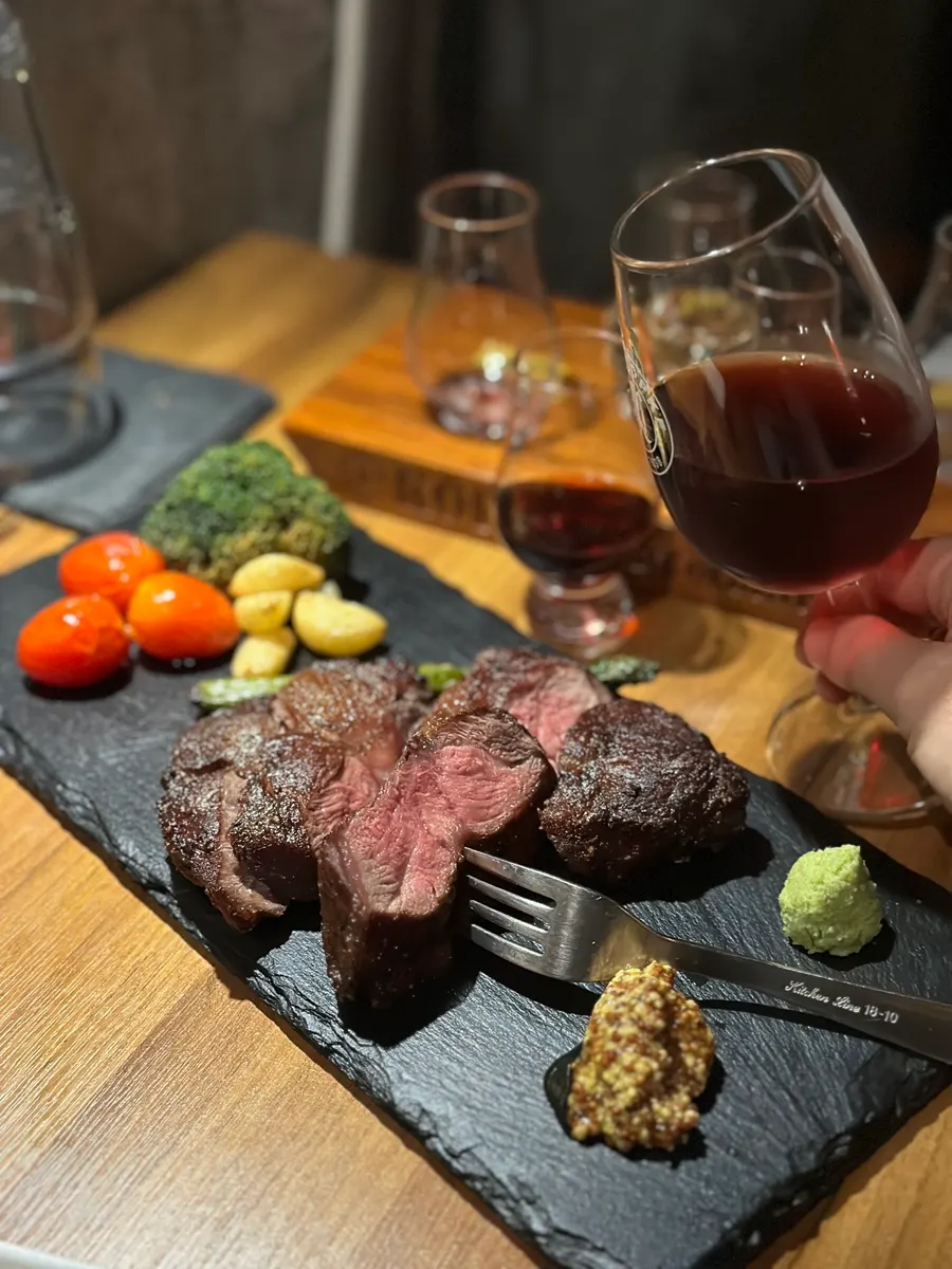 An extra glass of Reserva ordered afterward
