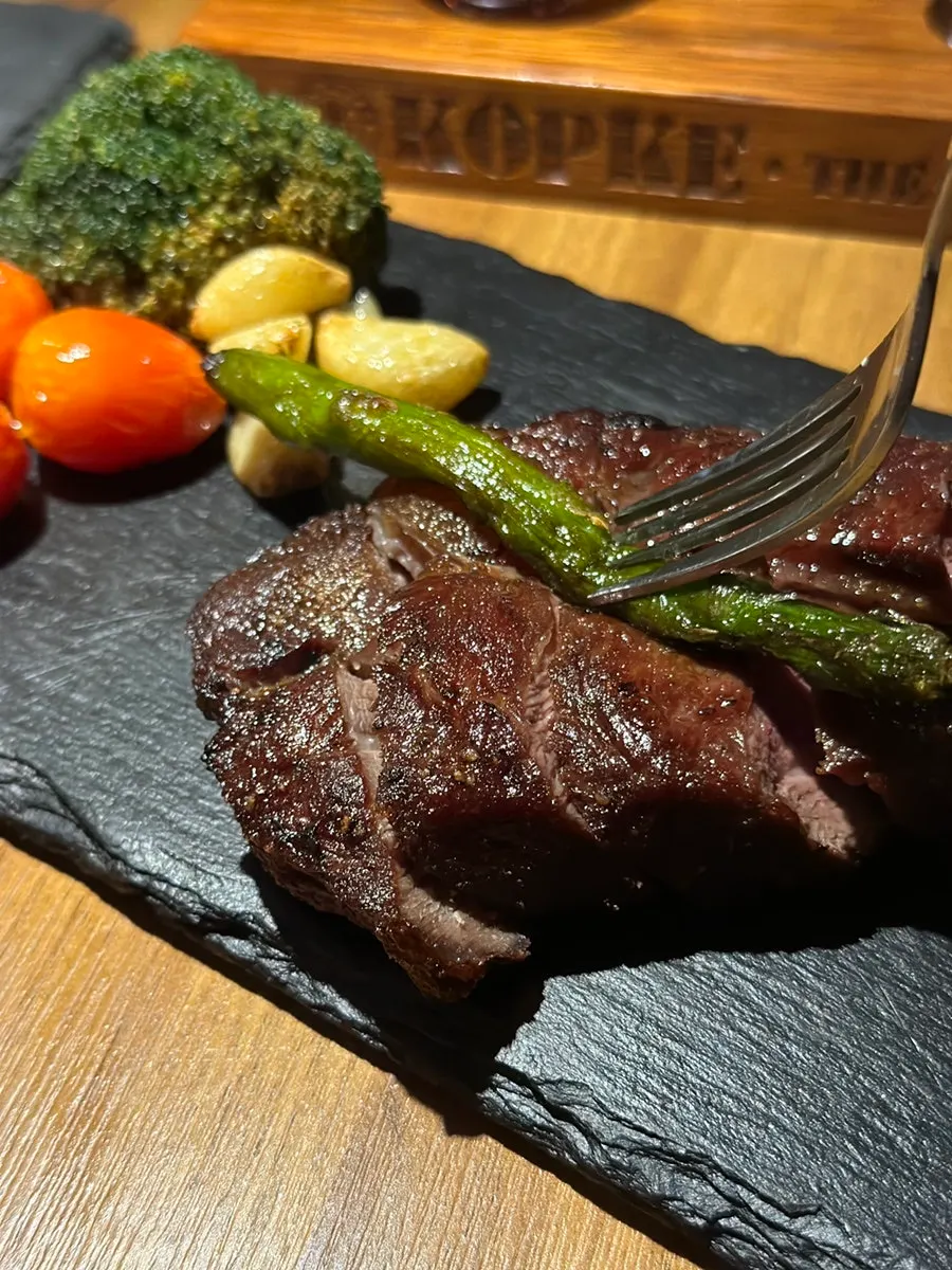 Hanger steak with garnish