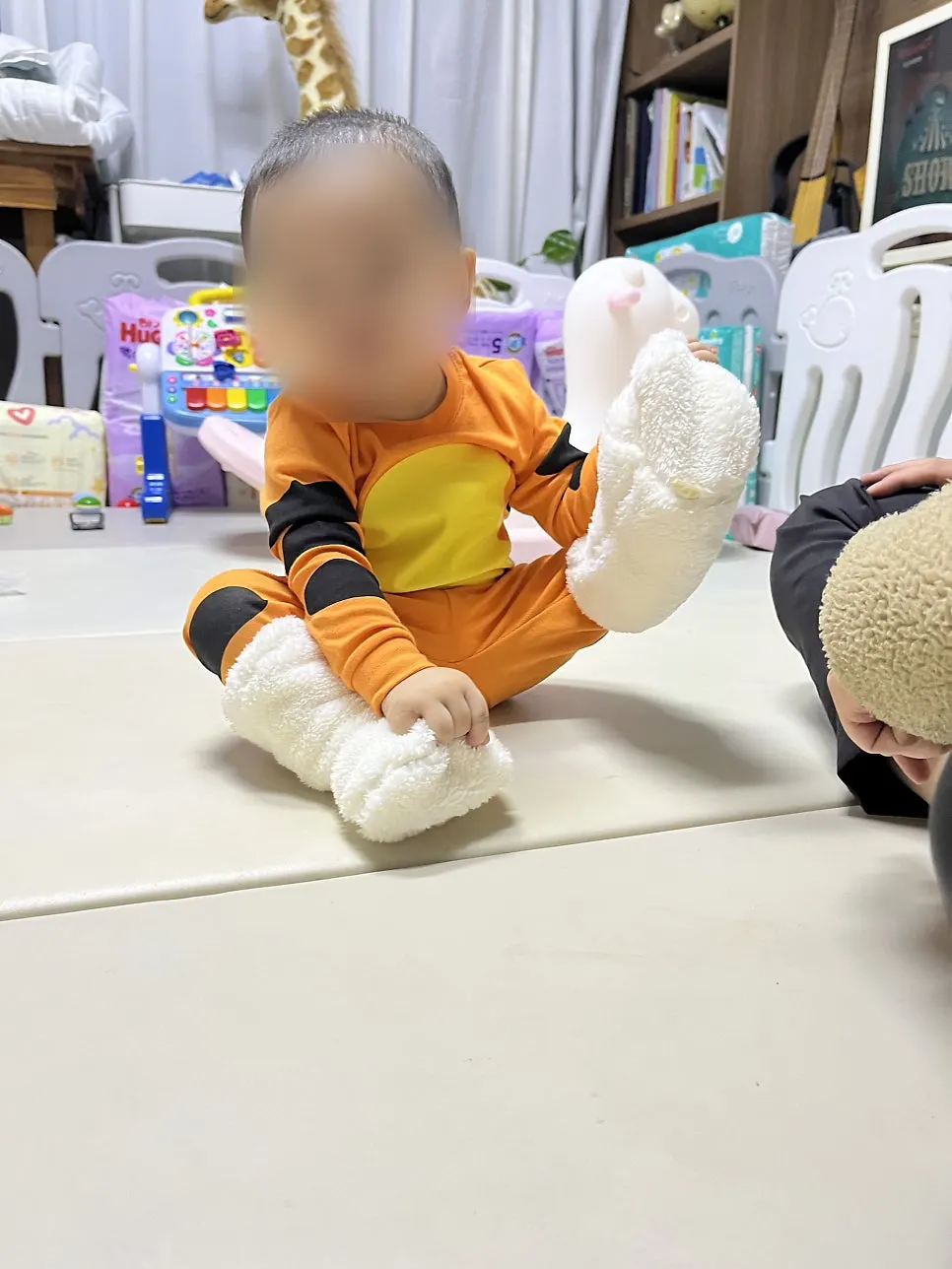 ブーツのような赤ちゃん冬フットウォーマー