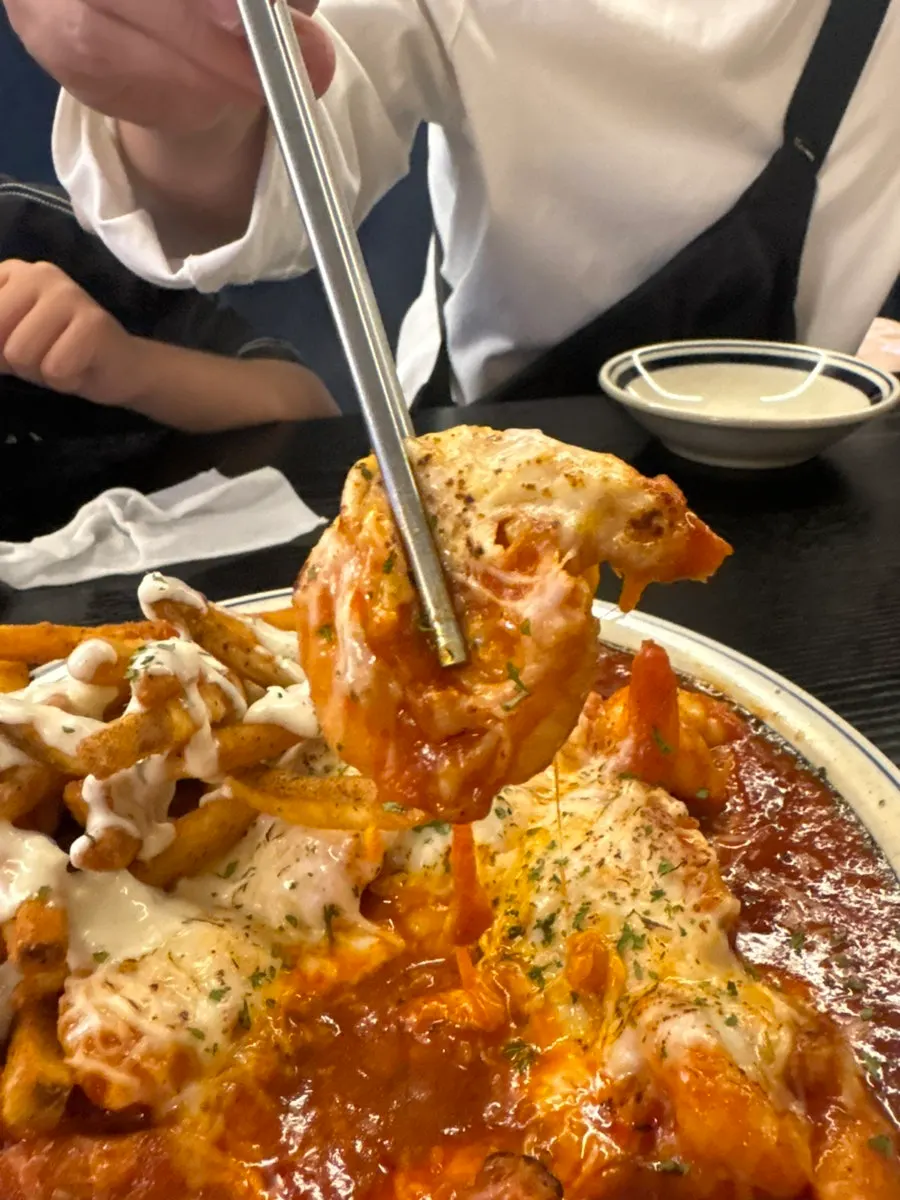 모짜렐라 칠리새우와 크림 생맥주