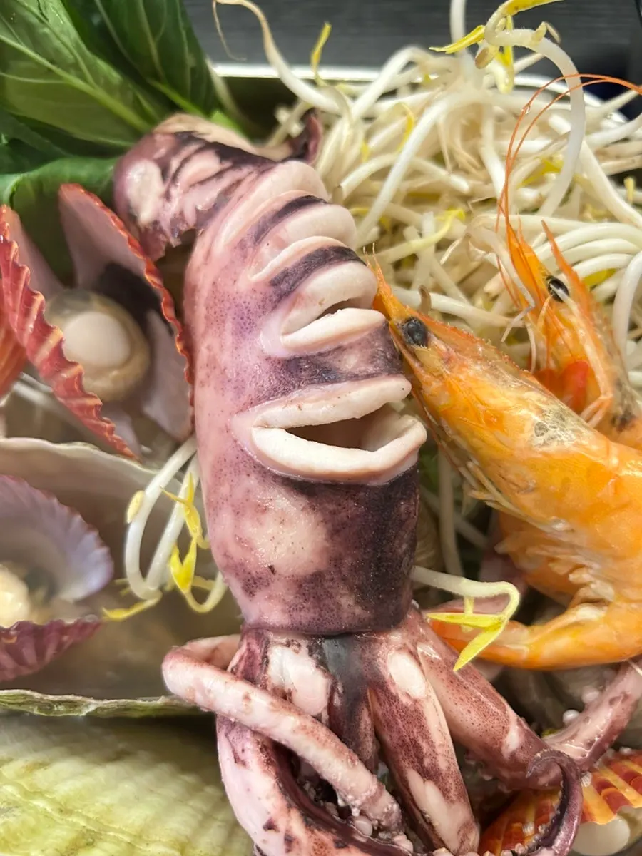 가리비와 조개가 올라간 바차바다찜