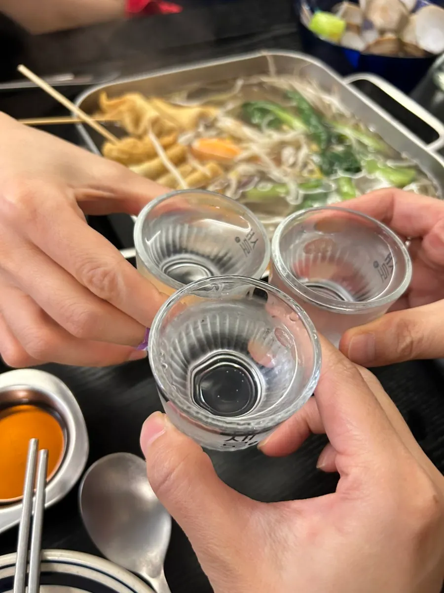 새로와 토닉워터로 제조한 하이볼
