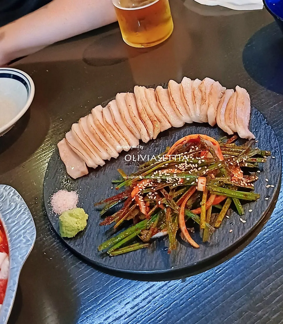 바차 판교점 수비드항정수육과 부추무침