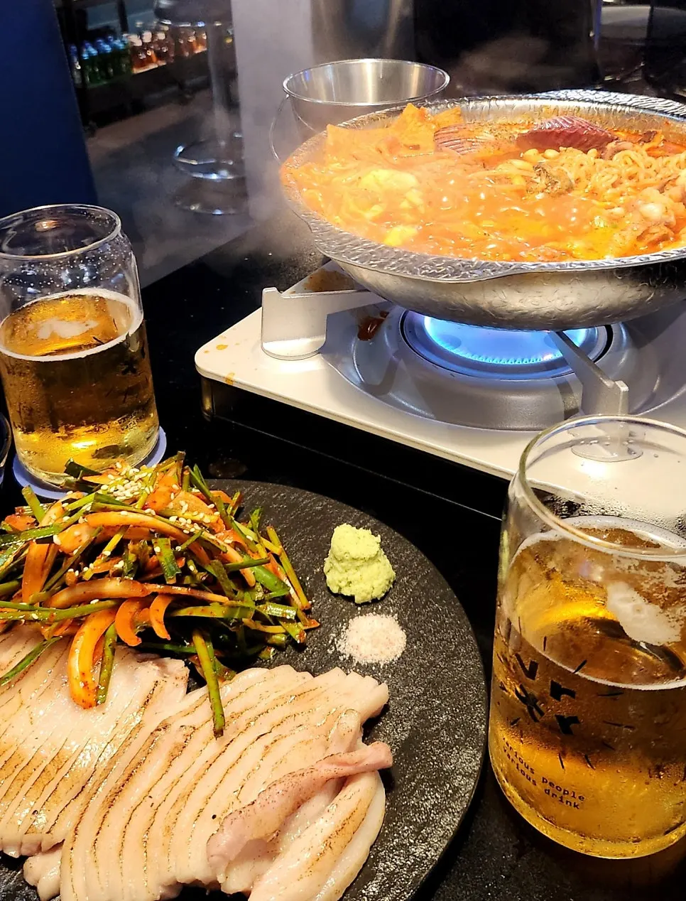 시원한 크림생맥주 한 잔