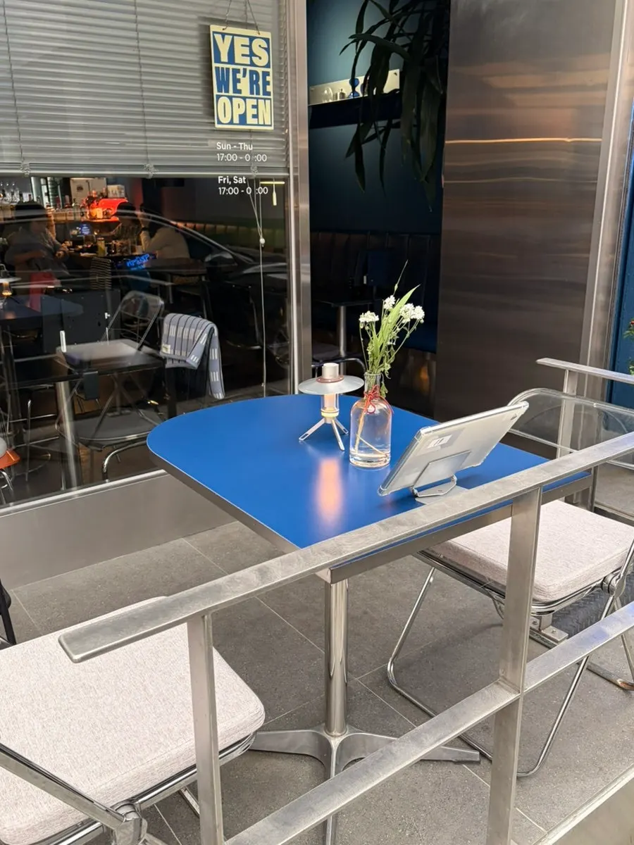 Atmosphere of the first floor of Bacha Suji Branch