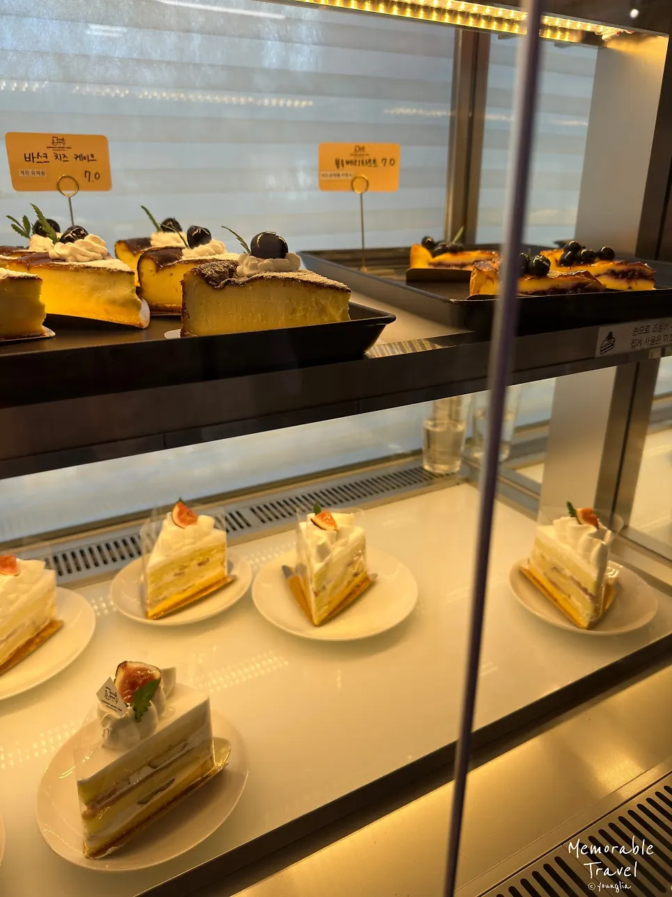 Bread display case at Baedagol Bakery House