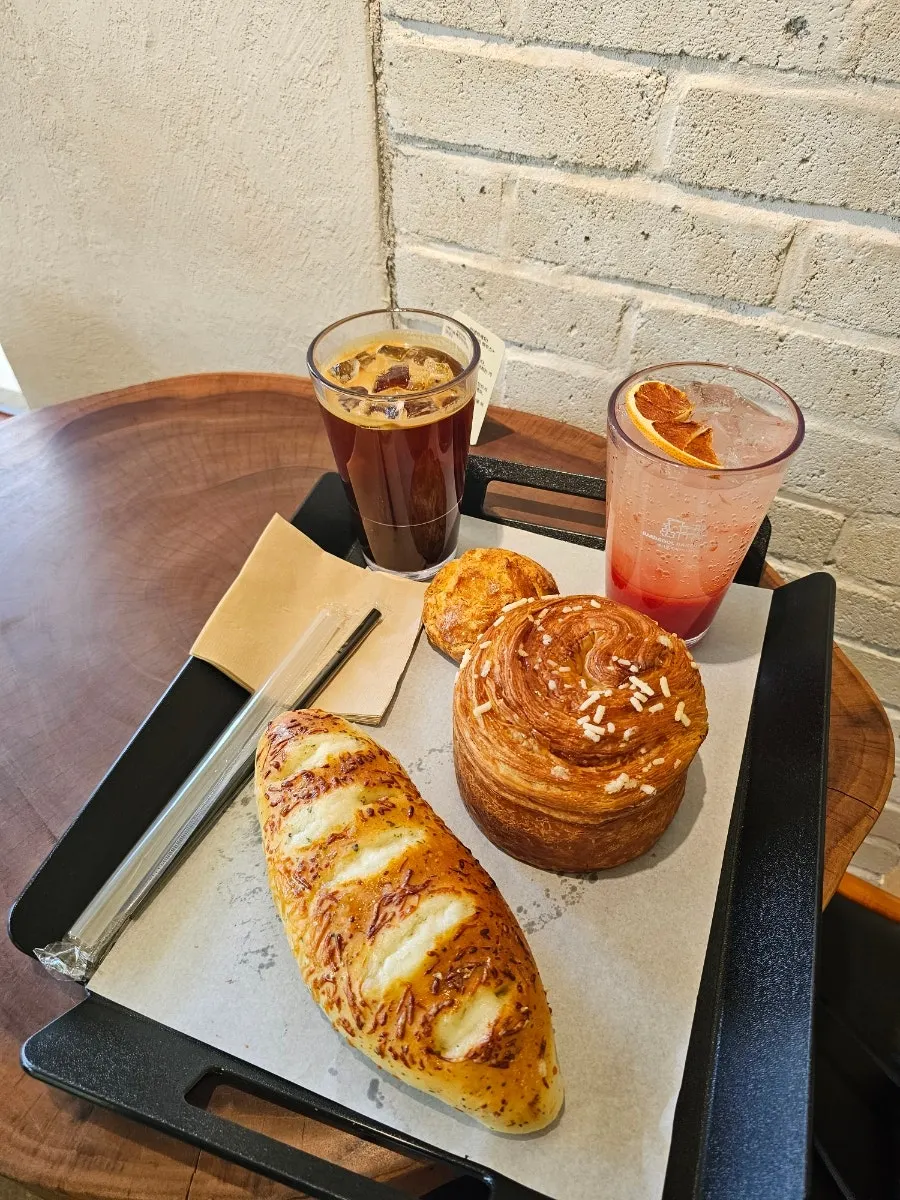 Drink order menu at Baedagol Bakery House