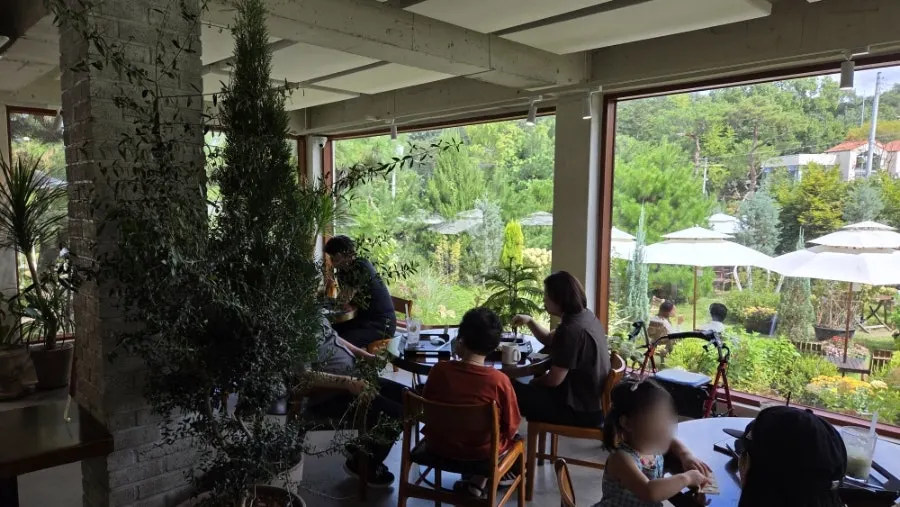 Outdoor space at Baedagol Bakery House