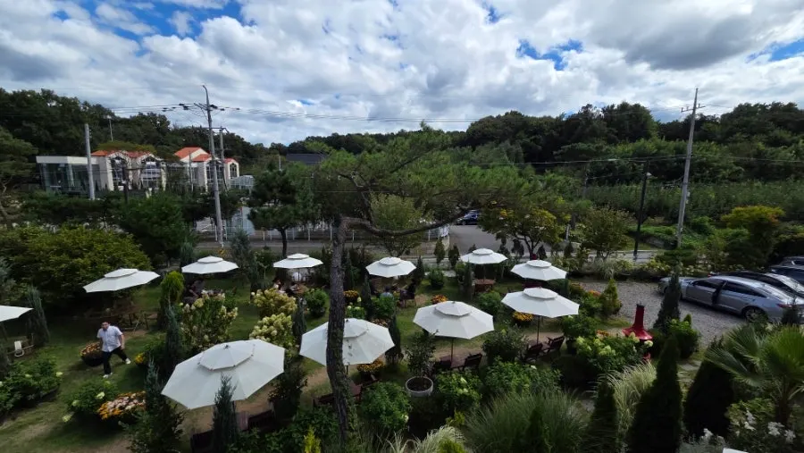 Terrace seating at Baedagol Bakery House
