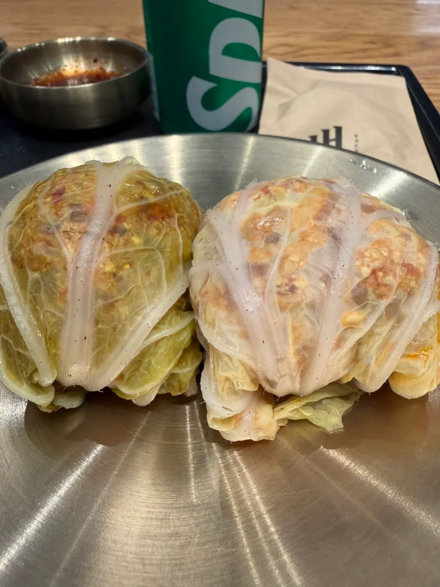 백옥 돼지곰탕 한 그릇 클로즈업
