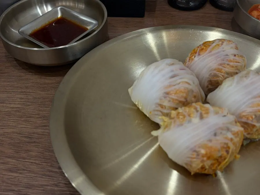 A plate of cabbage dumplings at Baekok Myeongdong