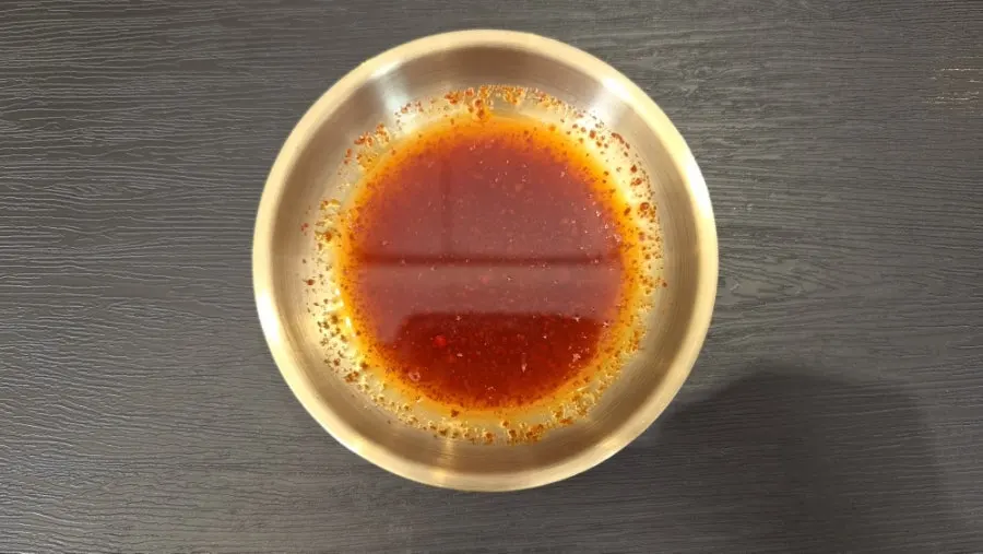 백옥 용산 테이블 위 반찬 접시